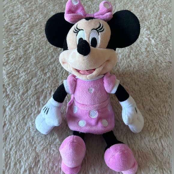 Minnie Mouse stuffed doll - Picture 1 of 14